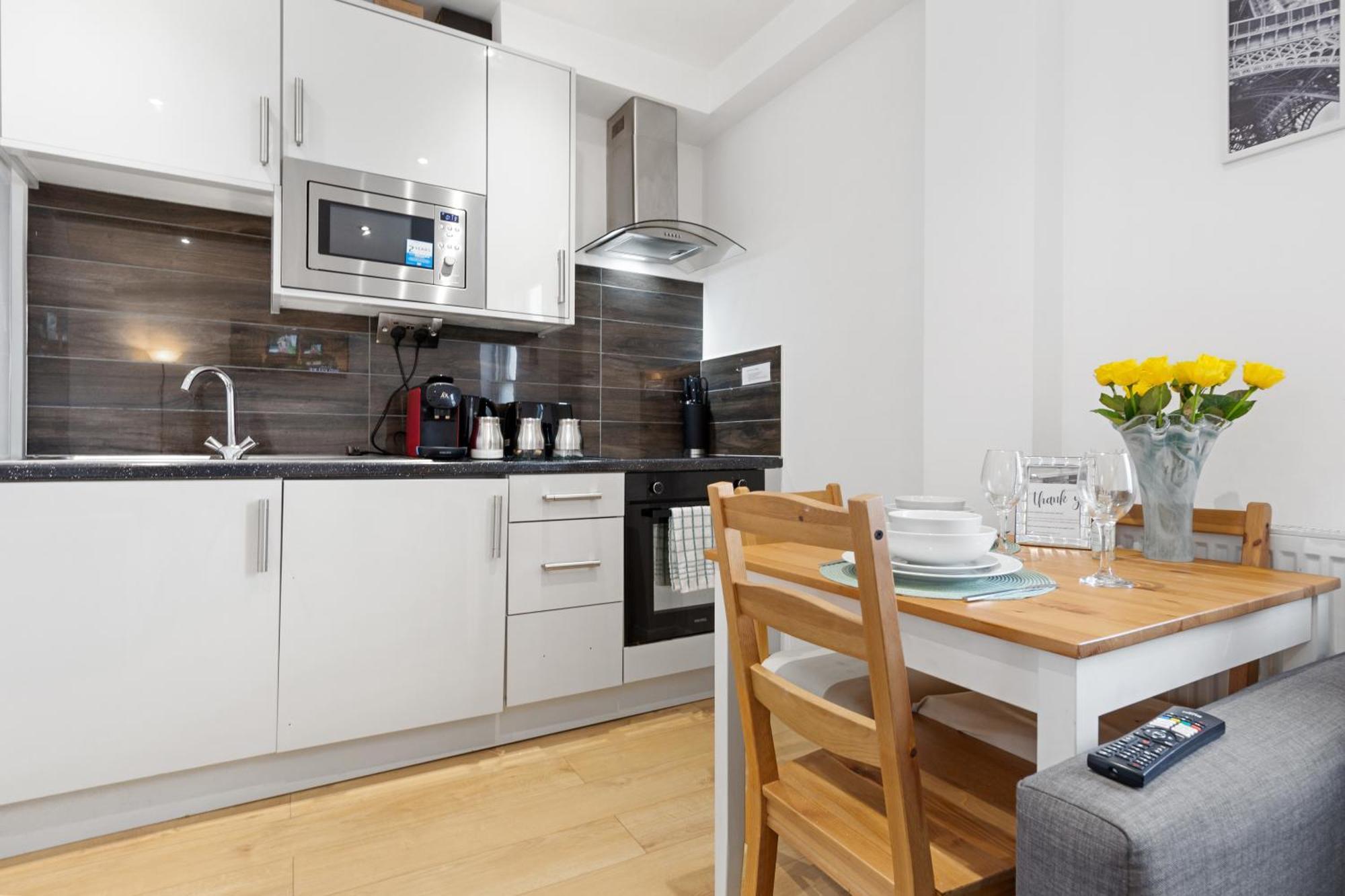 Chelsea Battersea & Private Rooftop Terrace Londra