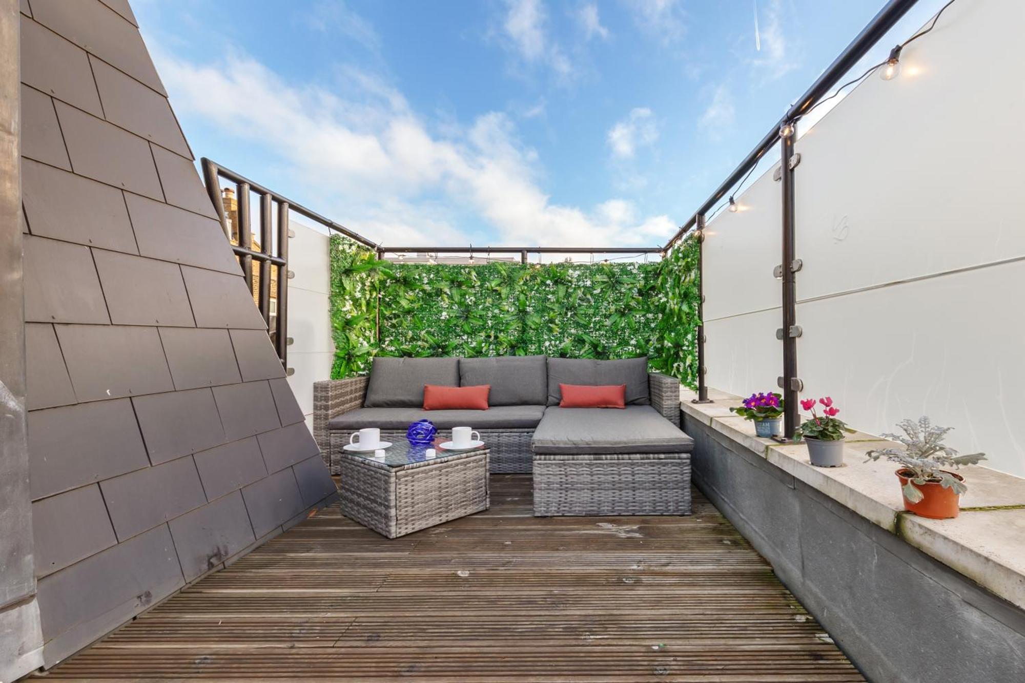 Chelsea Battersea & Private Rooftop Terrace