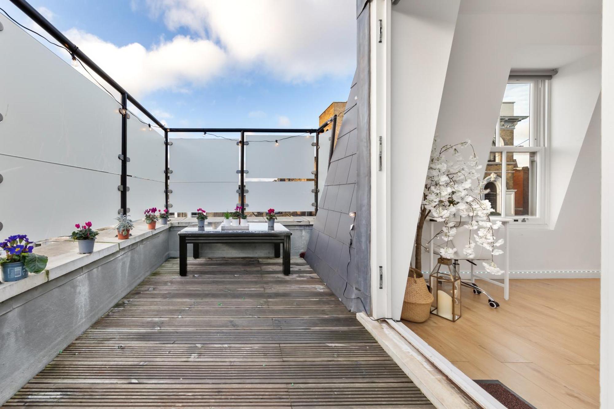 Chelsea Battersea & Private Rooftop Terrace *